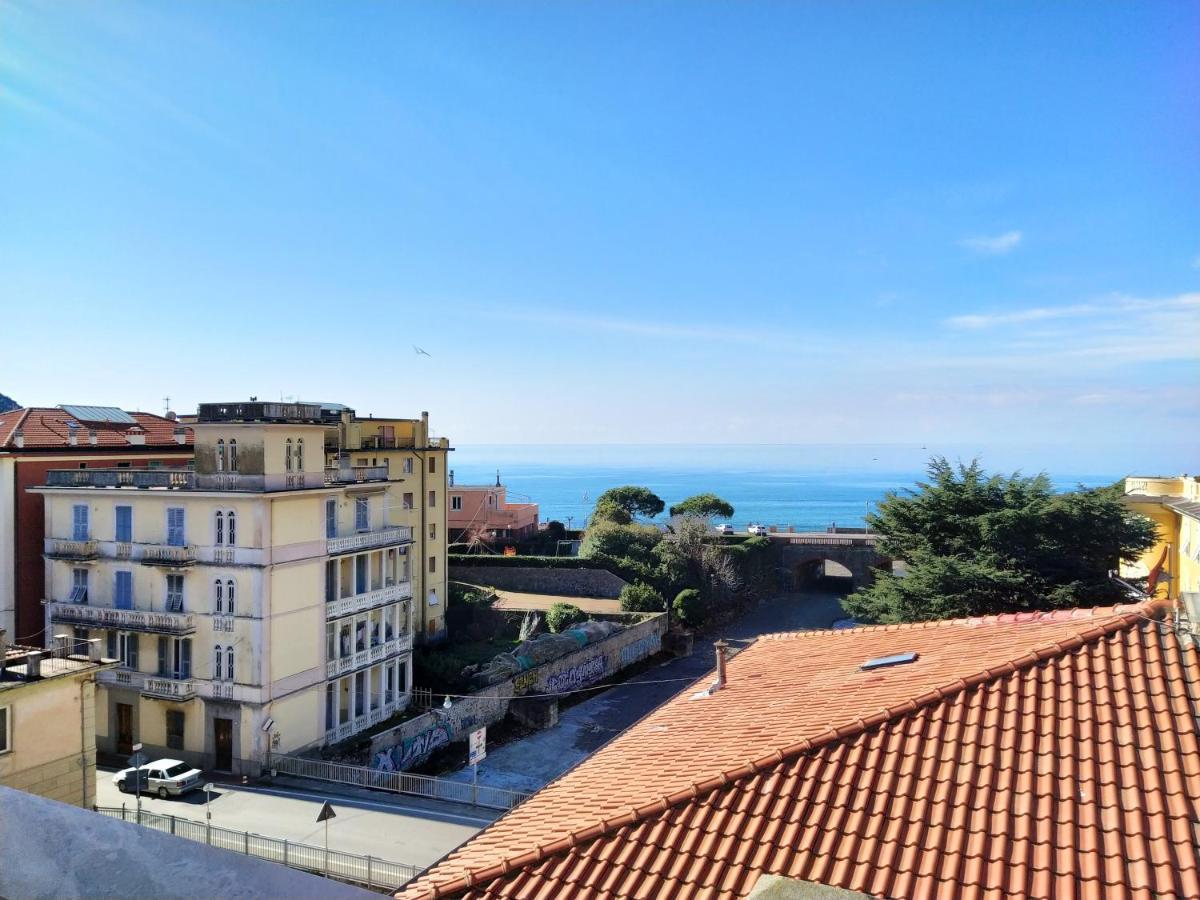 Апартаменты Bianca House Sea View Леванто Экстерьер фото