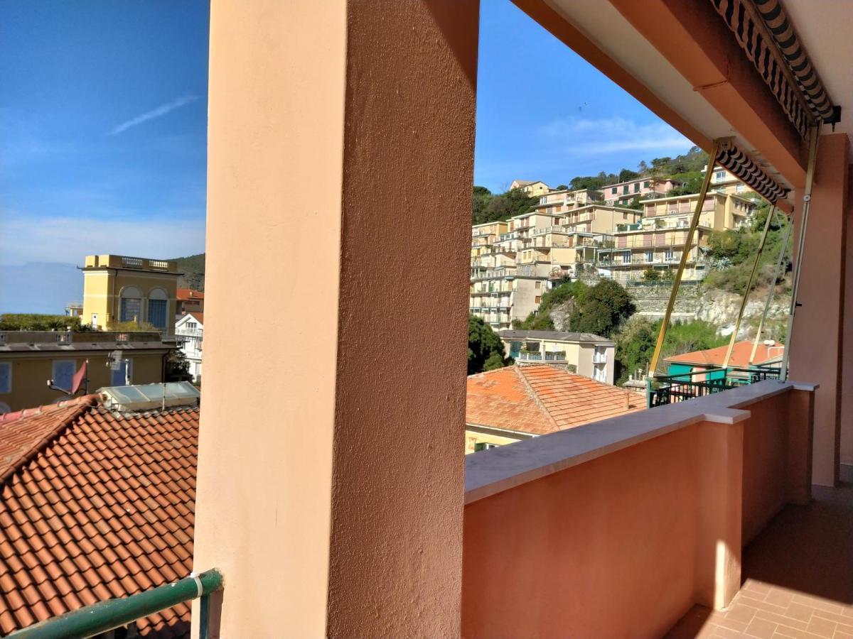 Апартаменты Bianca House Sea View Леванто Экстерьер фото